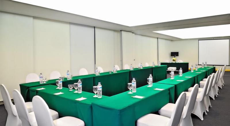 Sintesa Peninsula Hotel Palembang Zewnętrze zdjęcie