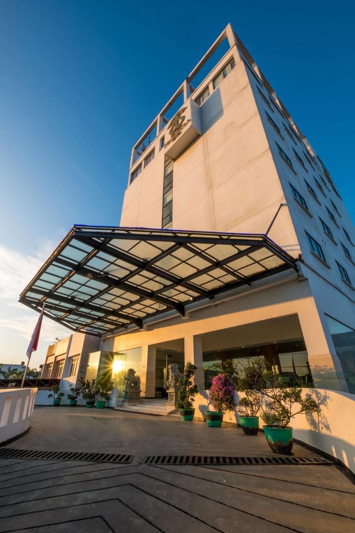 Sintesa Peninsula Hotel Palembang Zewnętrze zdjęcie
